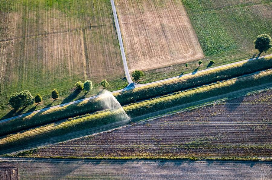 Irrigação em lavoura na região de Arinos